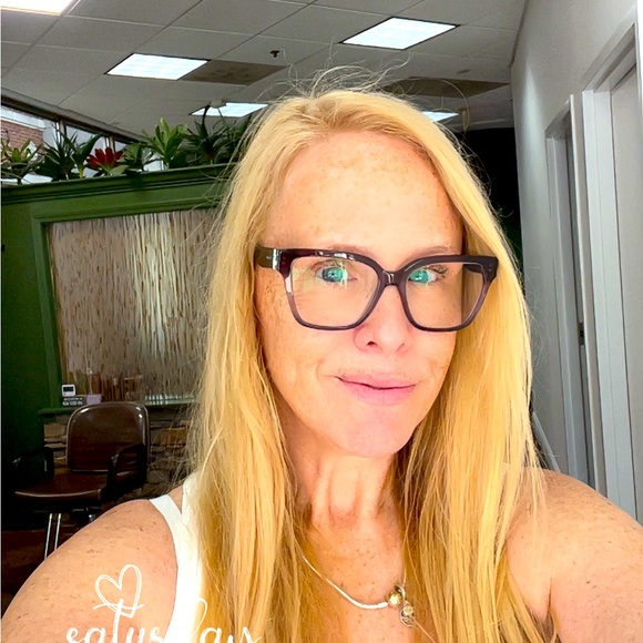 Meet your Posher, Robin - Picture 1 of 1